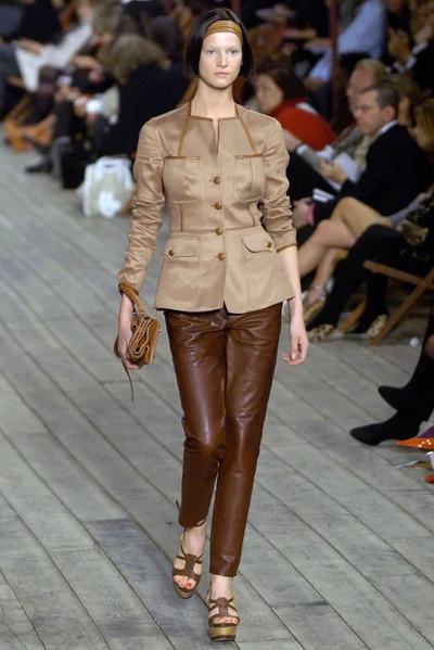 Look 25